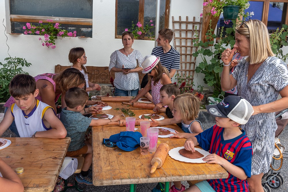 Les Gets - Pottery celebrated flowers & summer - our insight