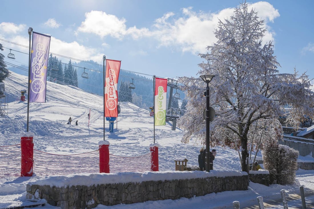 Great Snow Conditions in Les Gets before the lifts open