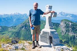 Hiking up Pointe de Ressachaux - Les Gets