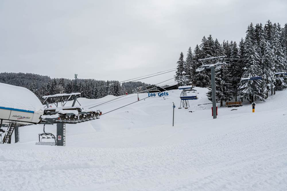 Les Gets - Photos enneigées de la station avant l'ouverture anticipée du domaine skiable