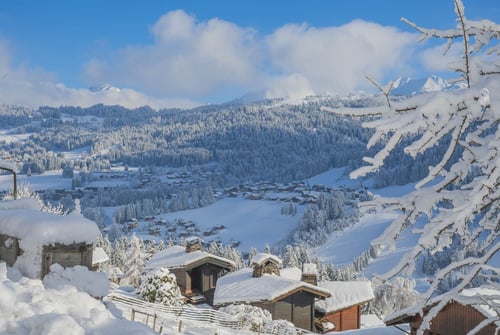 Great Snow Conditions in Les Gets before the lifts open