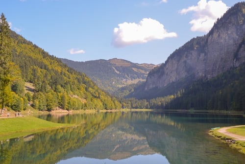 Les Gets - Sun is out at Lac Montriond - Discover the lake