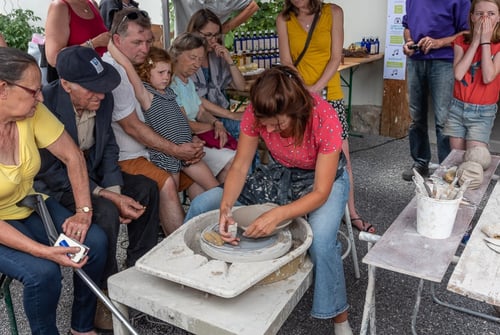 Les Gets - Pottery celebrated flowers & summer - our insight