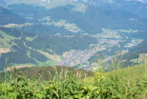 Hiking up Pointe de Ressachaux - Les Gets