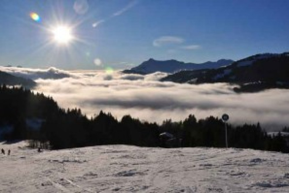 Pictures of Mist and Blue Sky over Chavannes Piste