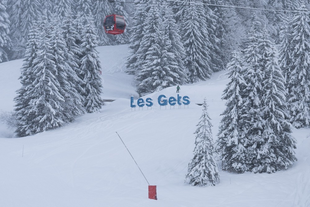 Lifts Open 9th December in Les Gets