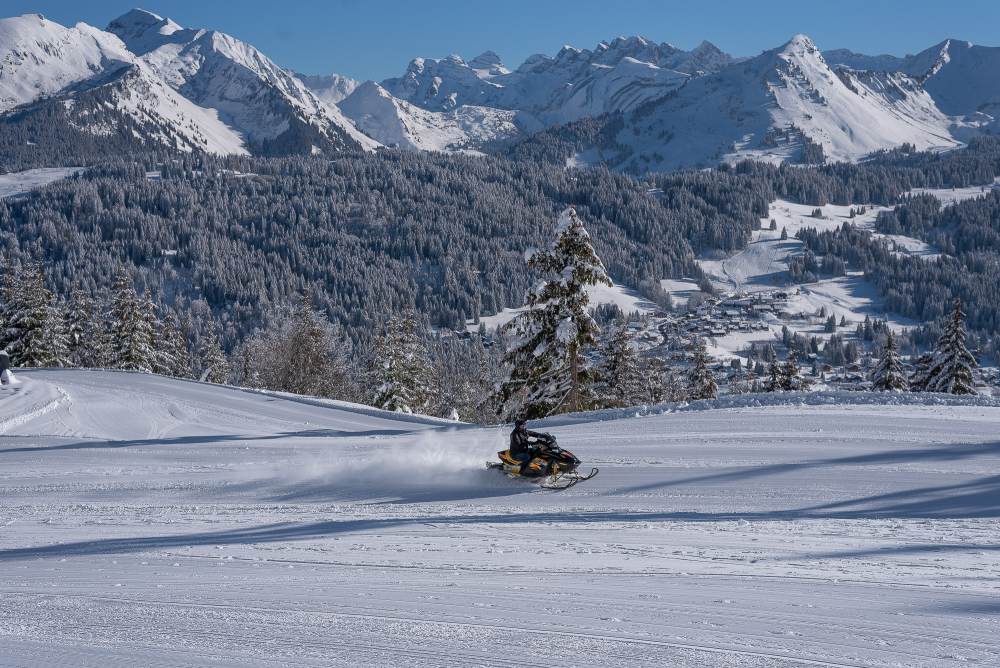 Ski touring, beautiful weather on Mont-Chéry - Les Gets