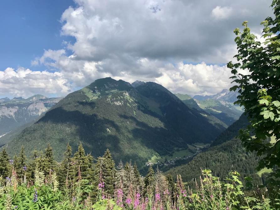 Hiking up Pointe de Ressachaux - Les Gets