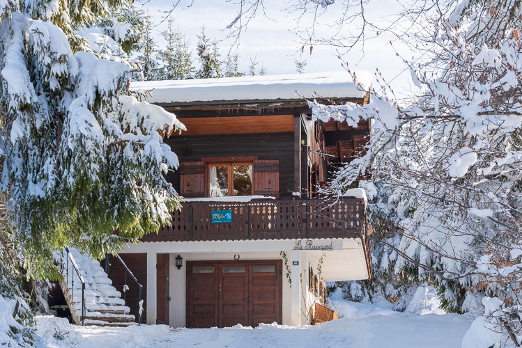 Les Gets - Fantastic Snow at end of the Ski Season