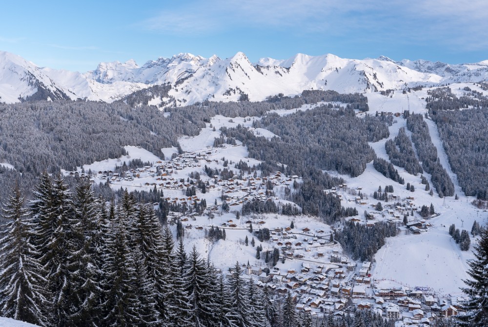 Skiing on Mont Chery - Les Gets - Everything you need to know