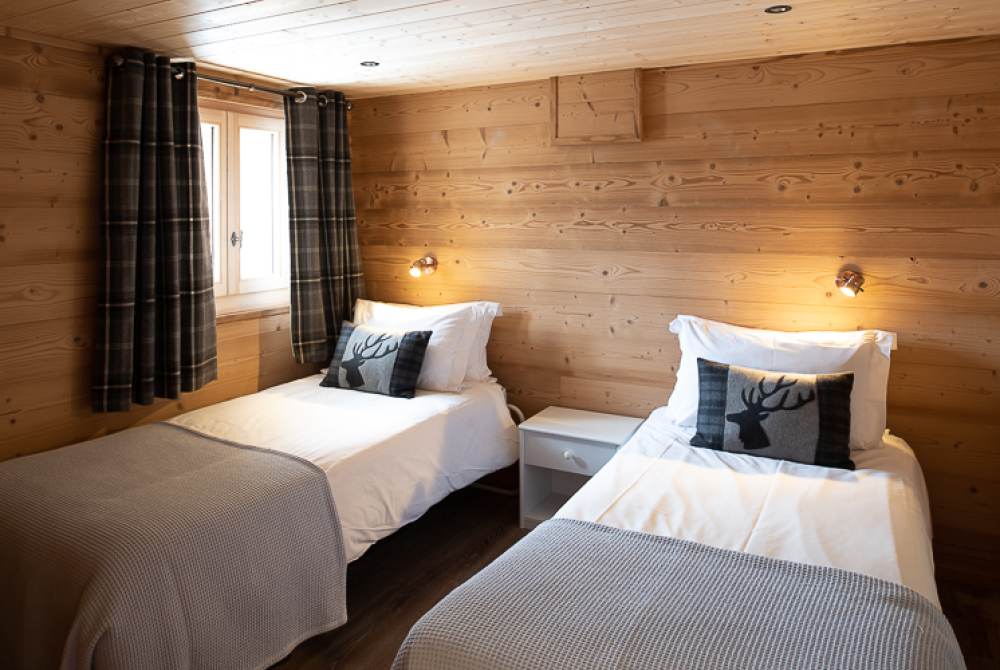 Linen, cleaning Services, hot tub bathrobe & toiletries