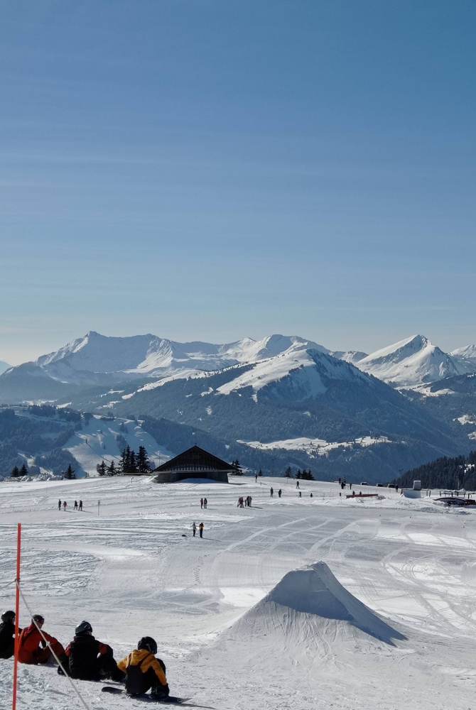Skiing to Morzine and Avoriaz from Les Gets